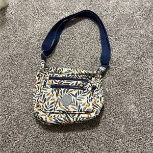 Kipling Crossbody Bag with Navy and Cream Leaf Pattern